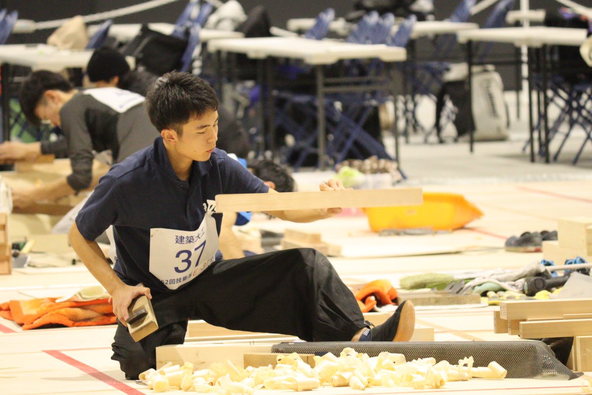 🏆第62回技能五輪全国大会🏆
競技1日目の午前が終了！
午後も頑張ります💪💪💪

#WorldSkills #建築大工 #伝統文化と環境福祉の専門学校