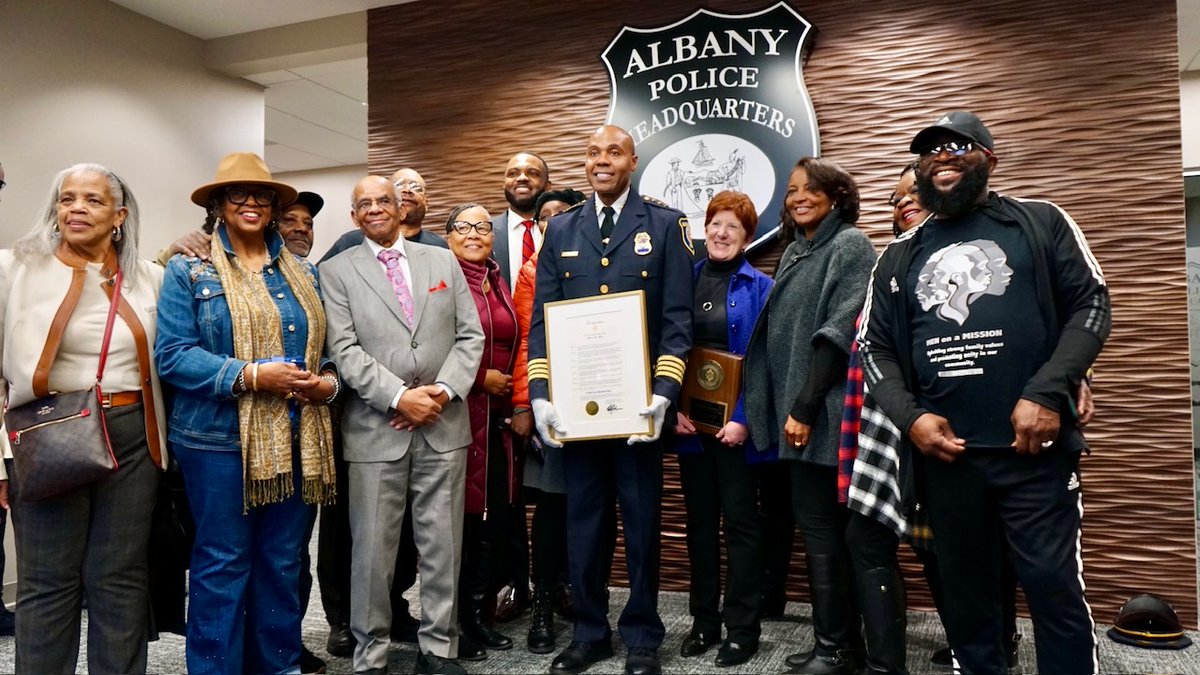 Chief Eric Hawkins tweet media