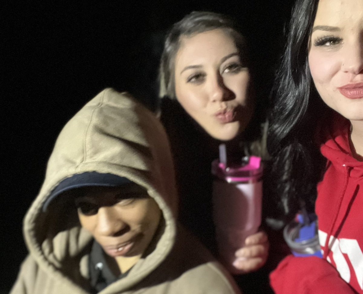 ashhh2233's tweet photo. Adventures 😜 https://t.co/rSkJIRYkpT