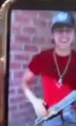 zmirt19's tweet photo. CAREFUL!🏴‍☠️🚩

LoncheToys from the Sinaloa Cartel (the Mayitos), friend of Westcol, wanted by U.S. authorities.🤫😤

Anyone who messes with West will end up dead.🐐👹

No snitches, no loudmouths, and no bad friends. 👹🙅🏼‍♂️🙏🏻

ADIN=DEAD💀 https://t.co/KDl6ThFHJN