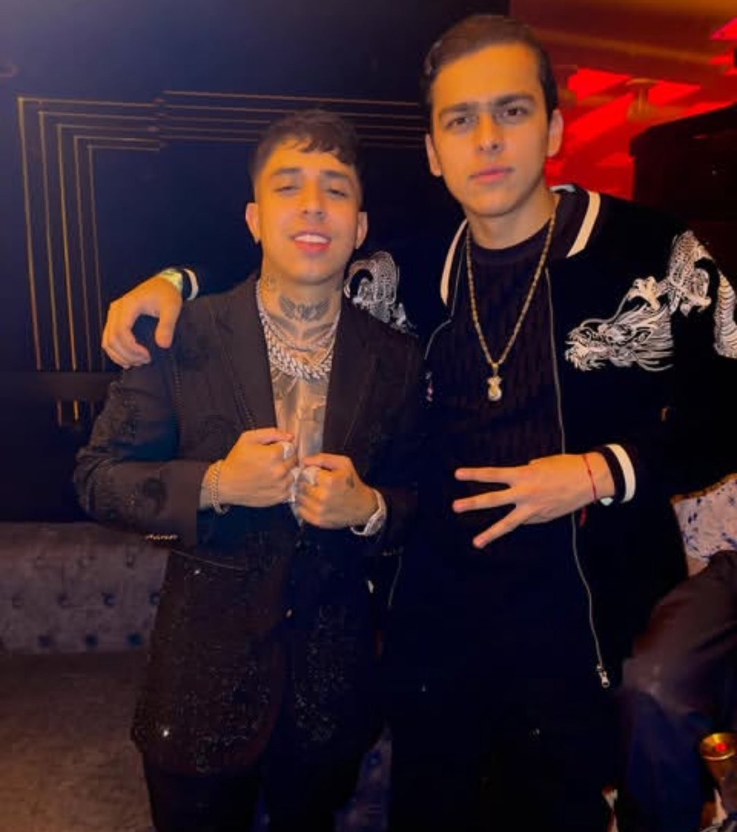 zmirt19's tweet photo. CAREFUL!🏴‍☠️🚩

LoncheToys from the Sinaloa Cartel (the Mayitos), friend of Westcol, wanted by U.S. authorities.🤫😤

Anyone who messes with West will end up dead.🐐👹

No snitches, no loudmouths, and no bad friends. 👹🙅🏼‍♂️🙏🏻

ADIN=DEAD💀 https://t.co/KDl6ThFHJN