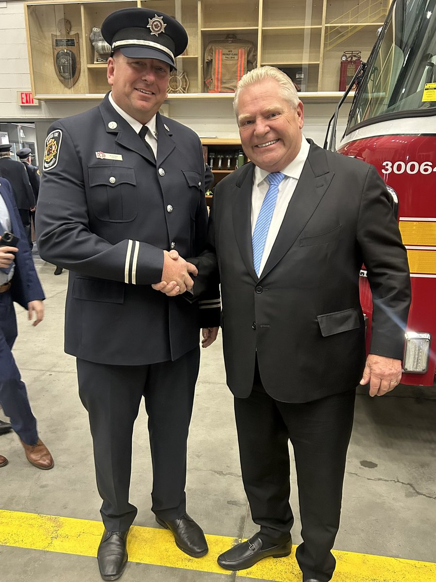 Fireguy540's tweet image. Today, I had the honour of representing @BPFFA1068 members for this incredible announcement. Following this announcement, I met with Premier @fordnation and Minister @DavidPiccini and let them know how much this legislation change means to myself, our members, and our families.