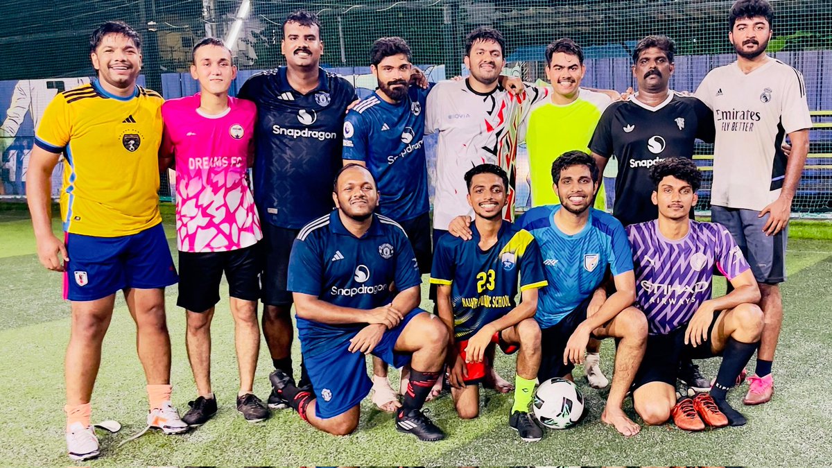 Statman_Hari's tweet photo. വെള്ളിയാഴ്ച്ചകൾ ❤️⚽

#Kerala #Football https://t.co/SbLDhWe3rg