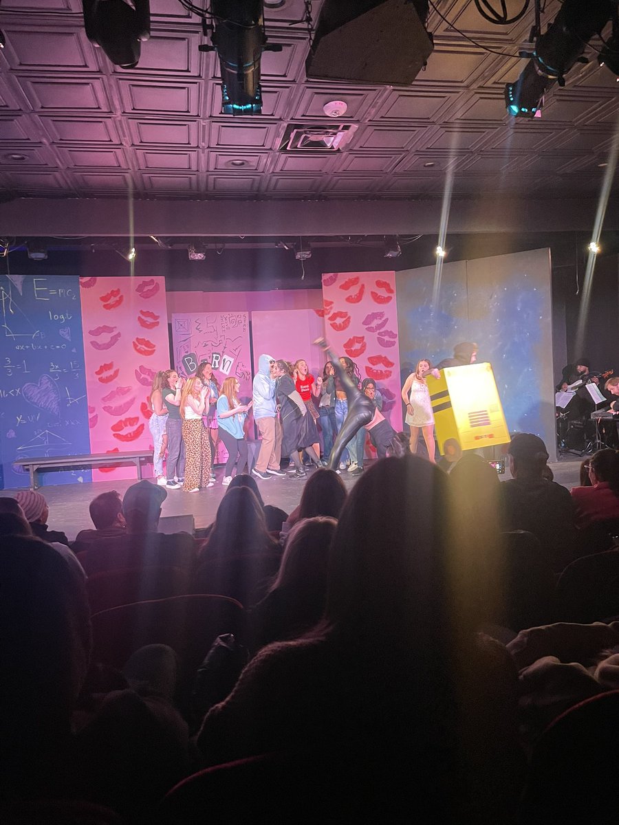 Just watched some students in their production of #MeanGirls @ Studio Theatre of Long Island!

WIHS chemistry was here to support #CadyAndRegina! 👑💋🚌

<a href="/MoranaMelissa/">MeliMo</a> <a href="/kes814/">Kathleen</a>