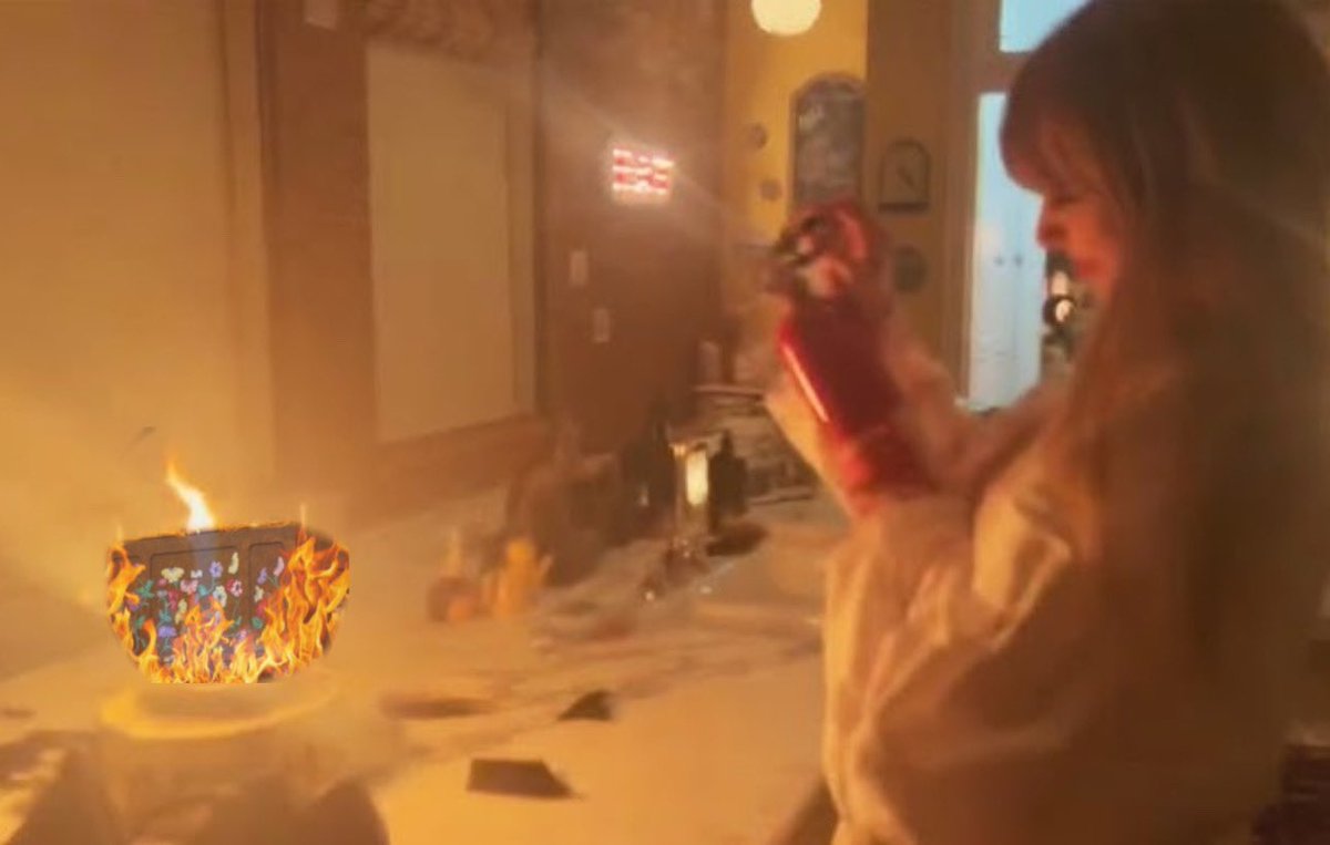 PIANO COUNT YOUR DAYS! CASSANDRA x MAD WOMAN x IDSB WAS DIABOLICAL #TorontoTSTheErasTour