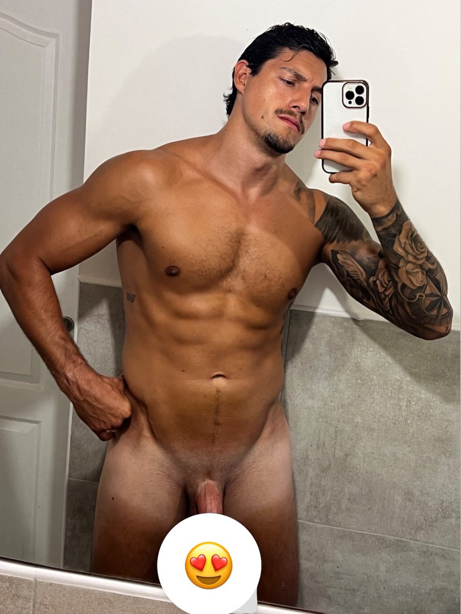 yourbigboyy__'s tweet photo. Salido de la ducha Veni a verme 👀😏🍆 https://t.co/uMmhAfrOxb hay foto hay videos 😏😈🚨 si quieres que suba más contenido Decimelo en los comentarios 😈los leo💦 https://t.co/D2Y3AsteP5