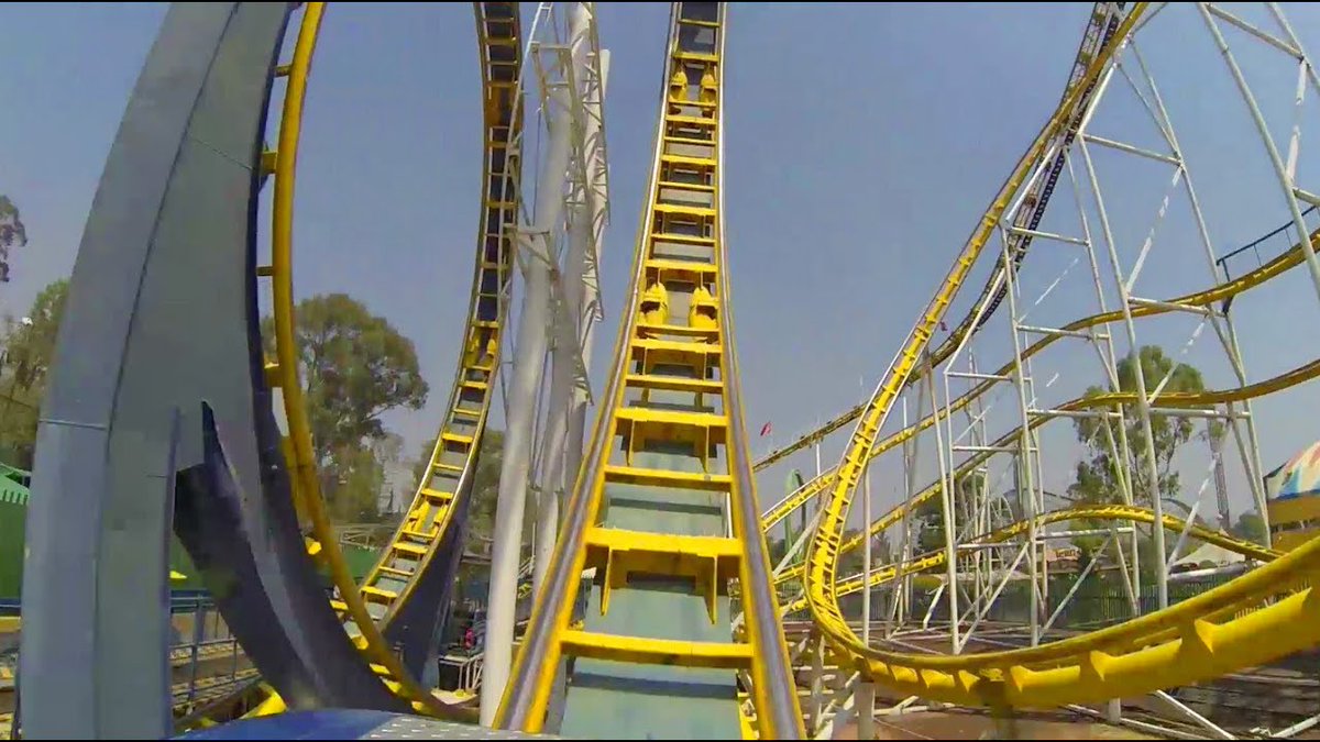 daVideoGlasses's tweet image. Hold on tight! Our video sunglasses capture the whole ride, hands-free! 🎢💨 #RollerCoasterLove #SunglassesCam #CaptureAdventure #VideoTech #ThrillTime