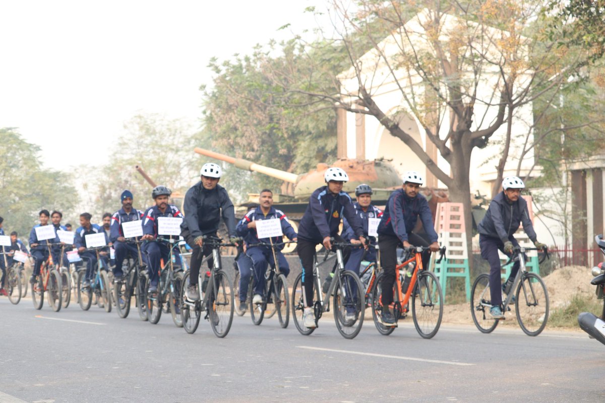 BSF_Punjab's tweet photo. 𝐁𝐒𝐅 𝐂𝐲𝐜𝐥𝐞 𝐑𝐚𝐥𝐥𝐲 𝐀𝐠𝐚𝐢𝐧𝐬𝐭 𝐃𝐫𝐮𝐠 𝐀𝐛𝐮𝐬𝐞 𝐅𝐥𝐚𝐠𝐠𝐞𝐝 𝐎𝐟𝐟 𝐟𝐫𝐨𝐦 𝐉𝐂𝐏 𝐒𝐚𝐝𝐪𝐢 𝐀𝐦𝐢𝐝 𝐆𝐫𝐞𝐚𝐭 𝐄𝐧𝐭𝐡𝐮𝐬𝐢𝐚𝐬𝐦. 

The @BSF_Punjab has organised a cycle rally from JCP Sadqi to JCP Attari to commemorate the BSF Raising Day celebrations from November 23–30, 2024. The rally was flagged off by Sh. Vijay Kumar, DIG, BSF SHQ Abohar, in the presence of BSF officers, personnel, civil officials, media and enthusiastic students and members of the local community.

The cycle rally will traverse the border districts of Fazilka, Firozpur, Gurdaspur, and Amritsar, covering a distance of 491 km and key landmarks such as JCP Hussainiwala and the Kartarpur Corridor. It will culminate at JCP Attari on the eve of BSF Raising Day, December 1, 2024.

The rally seeks to spread awareness about drug abuse especially among the youth. Displays of weapons and motivational placards along the route, aim to encourage young people to join the force and build a stronger, drug-free society.

The rally underscores the #BSF's proactive role in safeguarding the nation, not only by protecting its borders but also by promoting a drug-free society as part of its commitment to community well-being.

#BSFRaisingDay
#BSFEmpoweringYouth
#SayNoToDrugs
#BSFAgainstDrugs

@BSF_India @HMOIndia @PMOIndia @DGPPunjabPolice @PIBHomeAffairs @ANI @narcoticsbureau @MIB_India @FinMinIndia @timesofindia @the_hindu @IndianExpress @punjabkesari