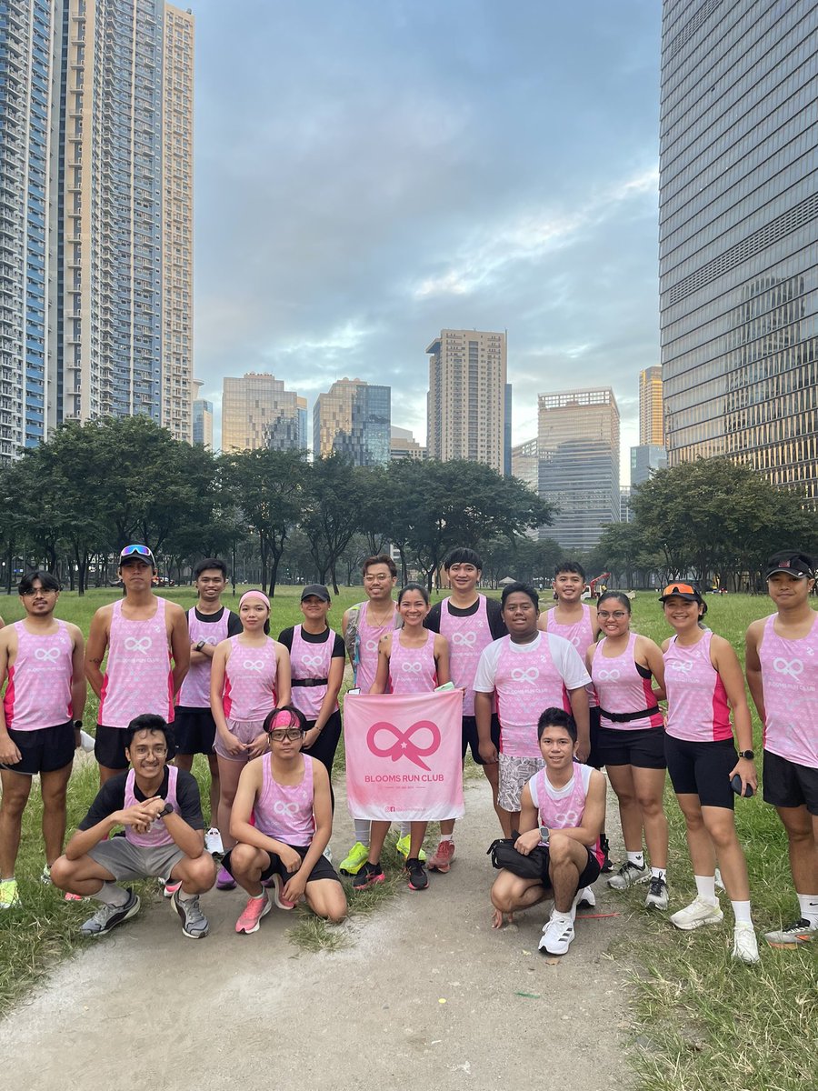 patrickishere's tweet photo. Blooms Run Club official singlet run, did the 10km BINI route today with the group. Thank you Podium Designs for our quality singlets. Sana magamit din ng @BINI_ph members yung sa kanila 🌸 #BloomsRunClub #PodiumDesigns https://t.co/QMtsMfxE9x