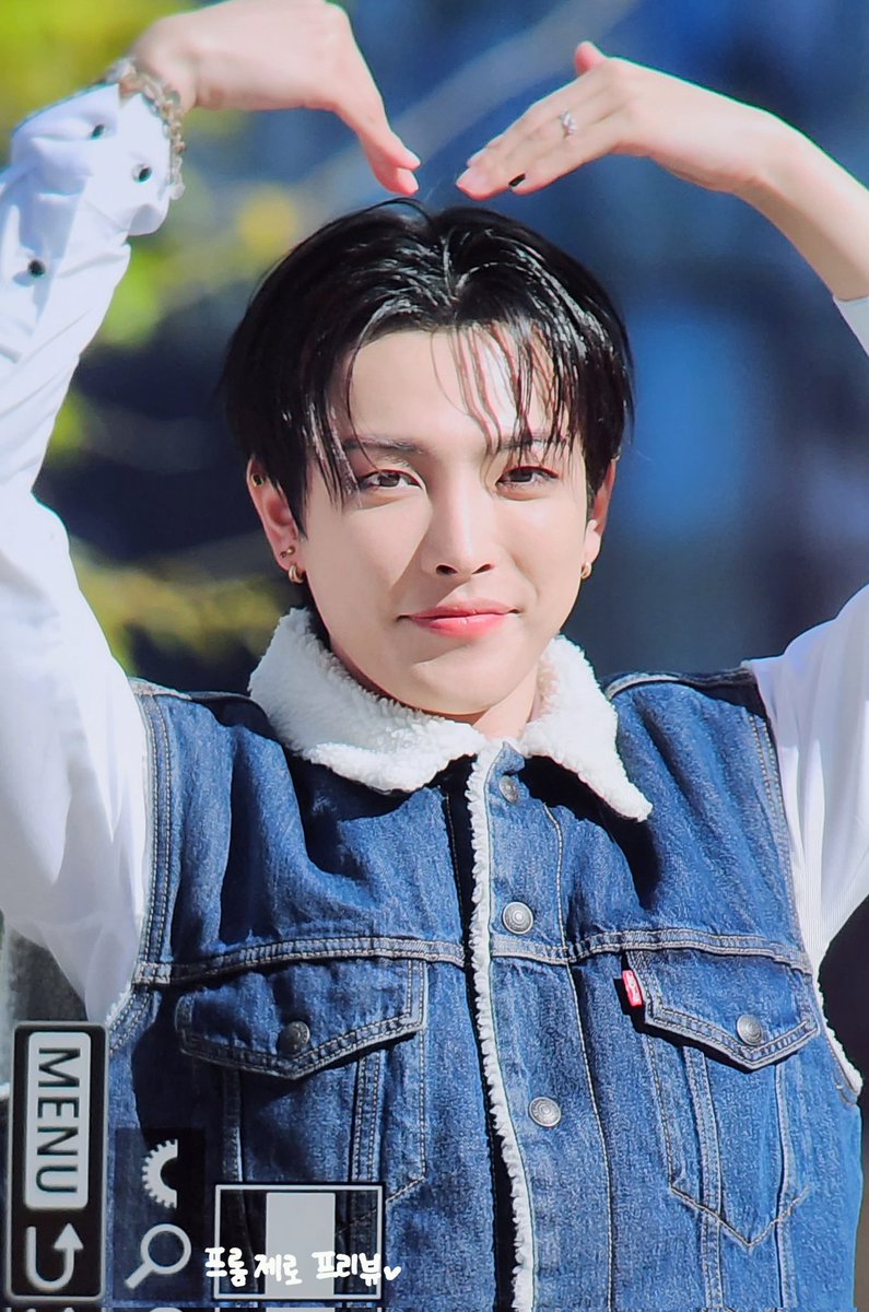 fromzero981107's tweet photo. 241123
#홍중 #에이티즈 #홍중최고 #홍중이에게_왜나라가_없지요 https://t.co/Cm73Ufp3x9