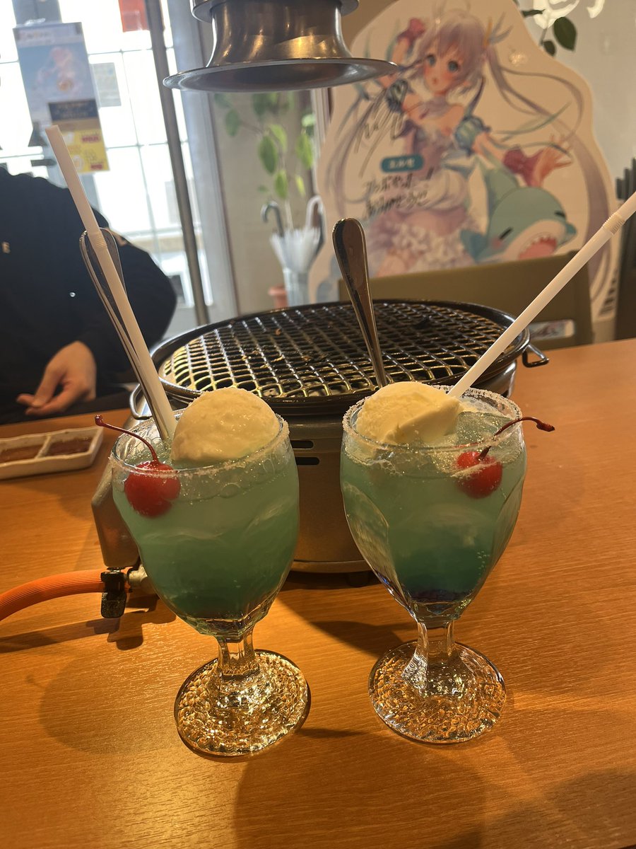RaRa_RaRaRa___'s tweet photo. コラボメニューもネギまみれタンもいただきました〜
牡蠣ダレで食べるのめっちゃ美味かった！

エルぽき楽曲が流れてる中で食事できて楽しかった〜
Sprint Sky まで流れてたの最高！

 #エルぽき勝山 https://t.co/98IrbRsvCf
