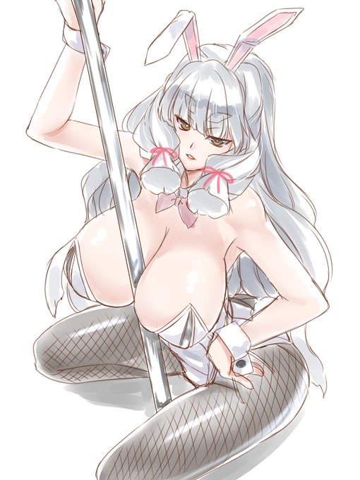 #バニーガール貼って元気づけてください 