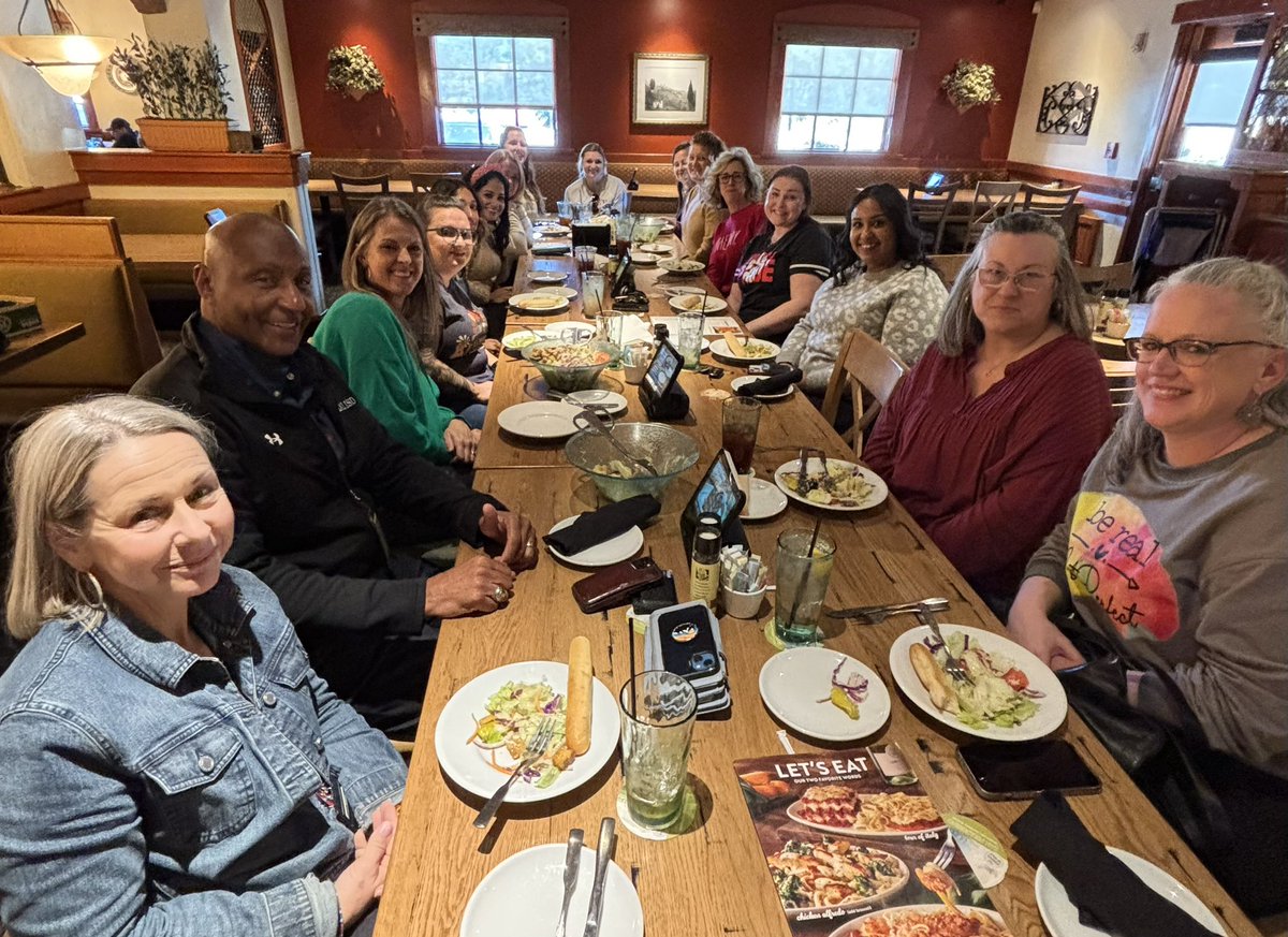 FoxCISDATLID's tweet photo. Growing Greatness Awards, FAPE capes and TeamsGiving… Thankful for this team, proud of their work, and blessed to be among them! #makingadifference #cultivate @CISDSpecialEdu1 https://t.co/51Qf3UgmzG