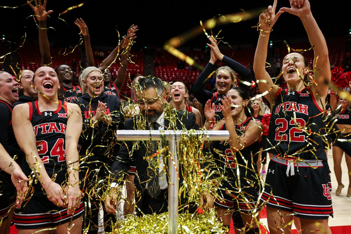 UTAHWBB's tweet photo. WWWWWWW

#GoUtes https://t.co/NHGkbAcIUn