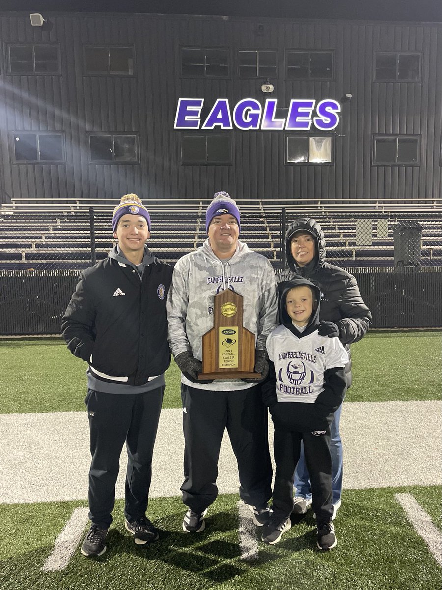 Coach Dale Estes tweet media