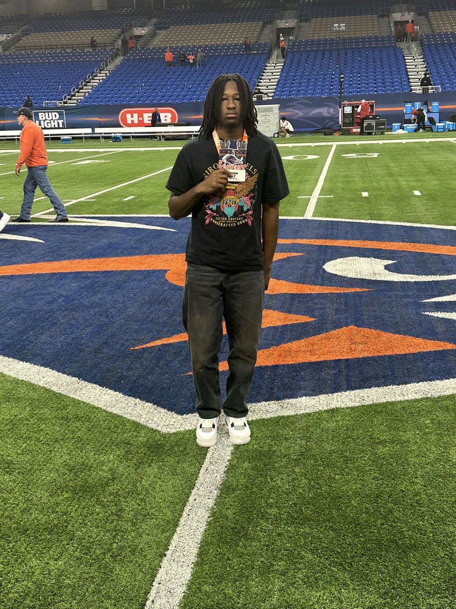 Adrian Lacy tweet media