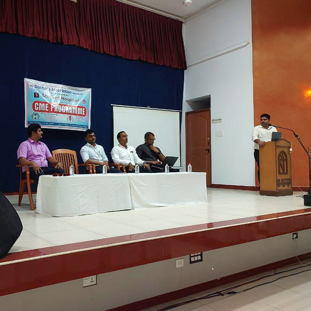 SrinivasVarsity's tweet photo. Srinivas Hospital, with the Doctors' Association Moodbidri, held a CME on 21st Nov 2024. Dr. Deepak spoke on "Low Back Pain," while Dr. Vivek Pai covered "Common Urological Disorders." Advancing healthcare through knowledge sharing! #SrinivasHospital #MedicalEducation https://t.co/CGACMxPJUz