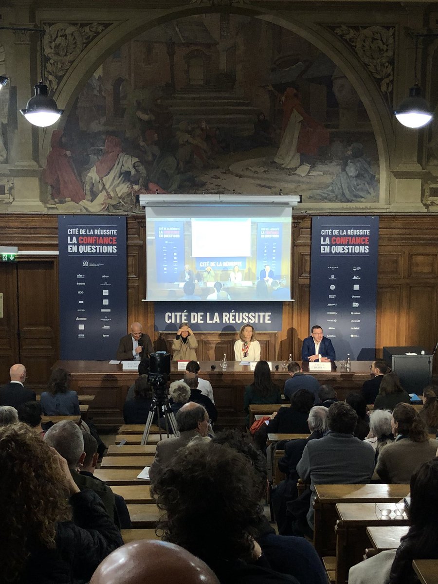 C’est parti pour le débat « Entreprise engagée : donner un nouvel élan de confiance » avec Frédéric Bardeau <a href="/fbardeau/">⚡ Frédéric Bardeau 🚀 🔥</a>, <a href="/AxelleDavezac/">Axelle Davezac</a>, Danièle Kapel-Marcovici de la <a href="/FondationRaja/">Fondation RAJA - Danièle Marcovici</a>, Dominique Senequier et Nicolas Théry

#CDLR24 <a href="/LePoint/">Le Point</a>