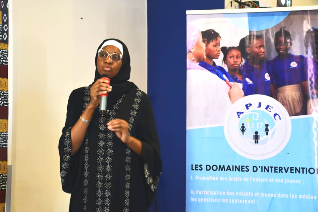 APJECML's tweet photo. Ce vendredi 22 novembre 2024, l'APJEC a présenté à l'hôtel ONOMO les résultats du programme PROSCIDE (2022-2024). Elle a remercié ses partenaires, dont Save the Children au Mali, et a remis des attestations de reconnaissance pour leur contribution au succès du projet.
#Apjec https://t.co/hzG5gOUJVK