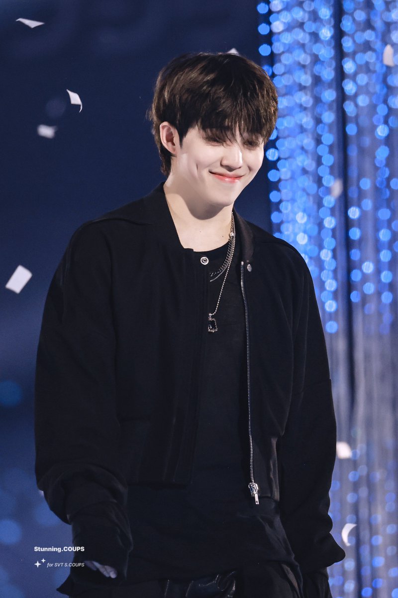 Stunning_COUPS's tweet photo. 241123 MAMA🏆

너무 너무 잘했어 승철아👍🏻👍🏻👍🏻

#2024MAMAAWARDS  
#에스쿱스 #SCOUPS
#승철 #최승철 
#세븐틴 #SEVENTEEN  
@pledis_17 https://t.co/AA6F6NGchu