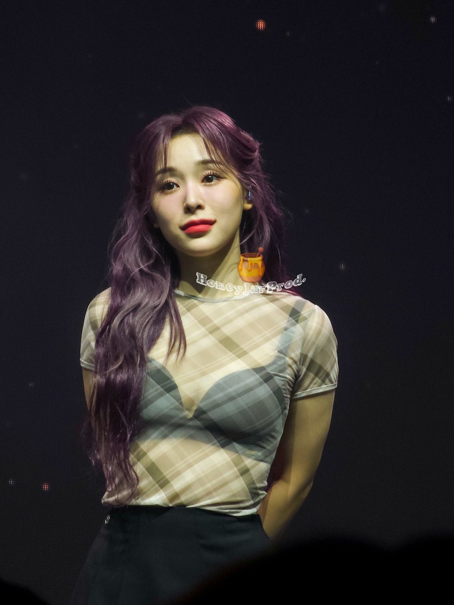 such a gorgeous girl i cannot