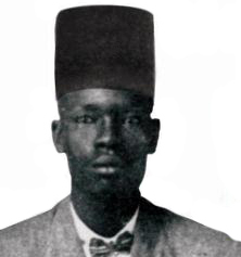 a_chattigo's tweet photo. حتي لا ننسي !!
أول خطاب كراهية وعنصرية وأستعلاء عرقي منشور في الصحافة السودانية وموثق، كان عبارة عن مقال مطول كتبه الصحفي حسين شريف ضد قائد ثورة 1924م الملازم أول / علي عبد اللطيف . https://t.co/9MJdY7jwB8