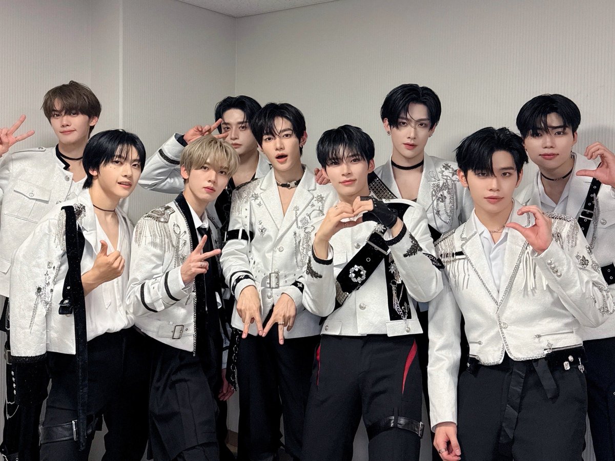 _𝗭𝗘𝗥𝗢𝗙𝗢𝗖𝗨𝗦

운명이 그들을 갈라놓는다 하여도
ZEROSE를 향한 영원한 사랑은
운명을 깨부수는 강한 힘이 있으리❤️‍🔥

#ZEROBASEONE #ZB1 #제로베이스원
#2024MAMA
#MAMAAWARDS
#2024MAMAAWARDS