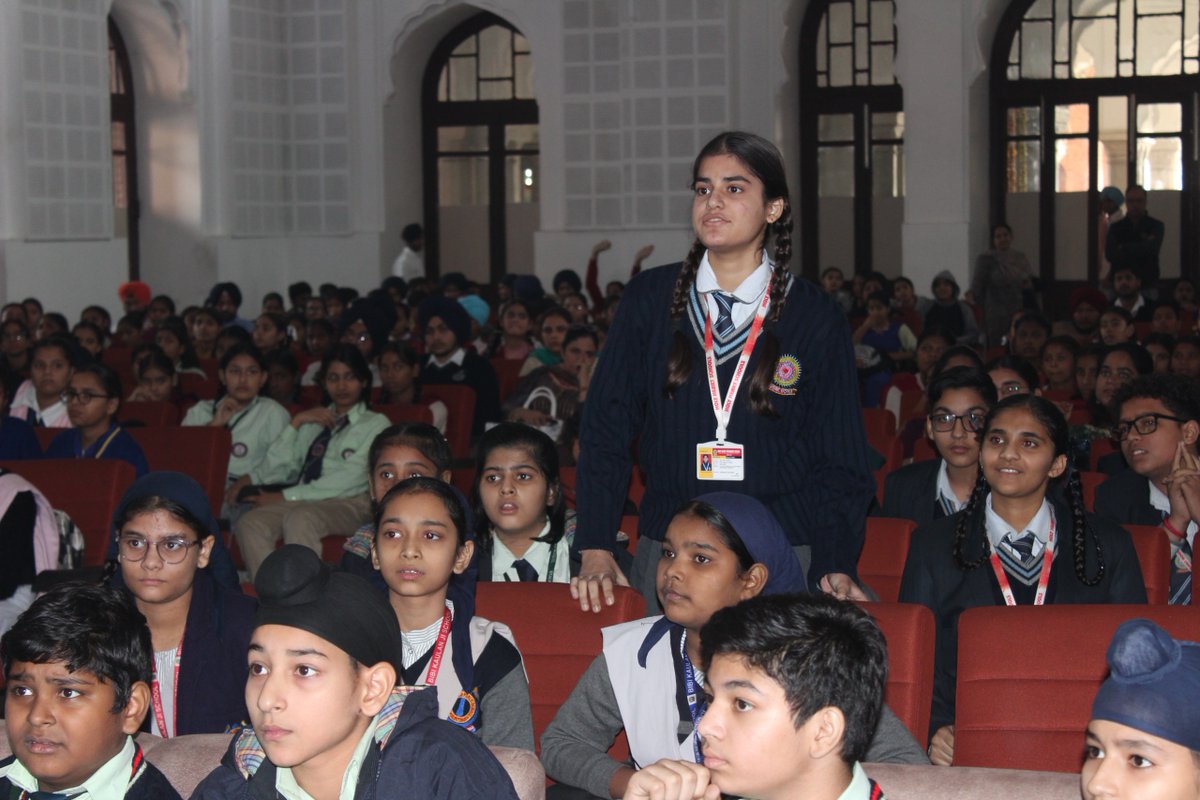 PSCST_GoP's tweet photo. Enthusiastic participation from students & teachers during the #FestivalOfScience organised by @dc_amritsar @PSCST_GoP & @SPSTI5. The event featured exciting highlights such as the #ScienceMagicShow, #TelescopeMaking Workshop, #SkyWatching, Quiz on #ISRO & engaging competitions. https://t.co/qDGg5c6MRa