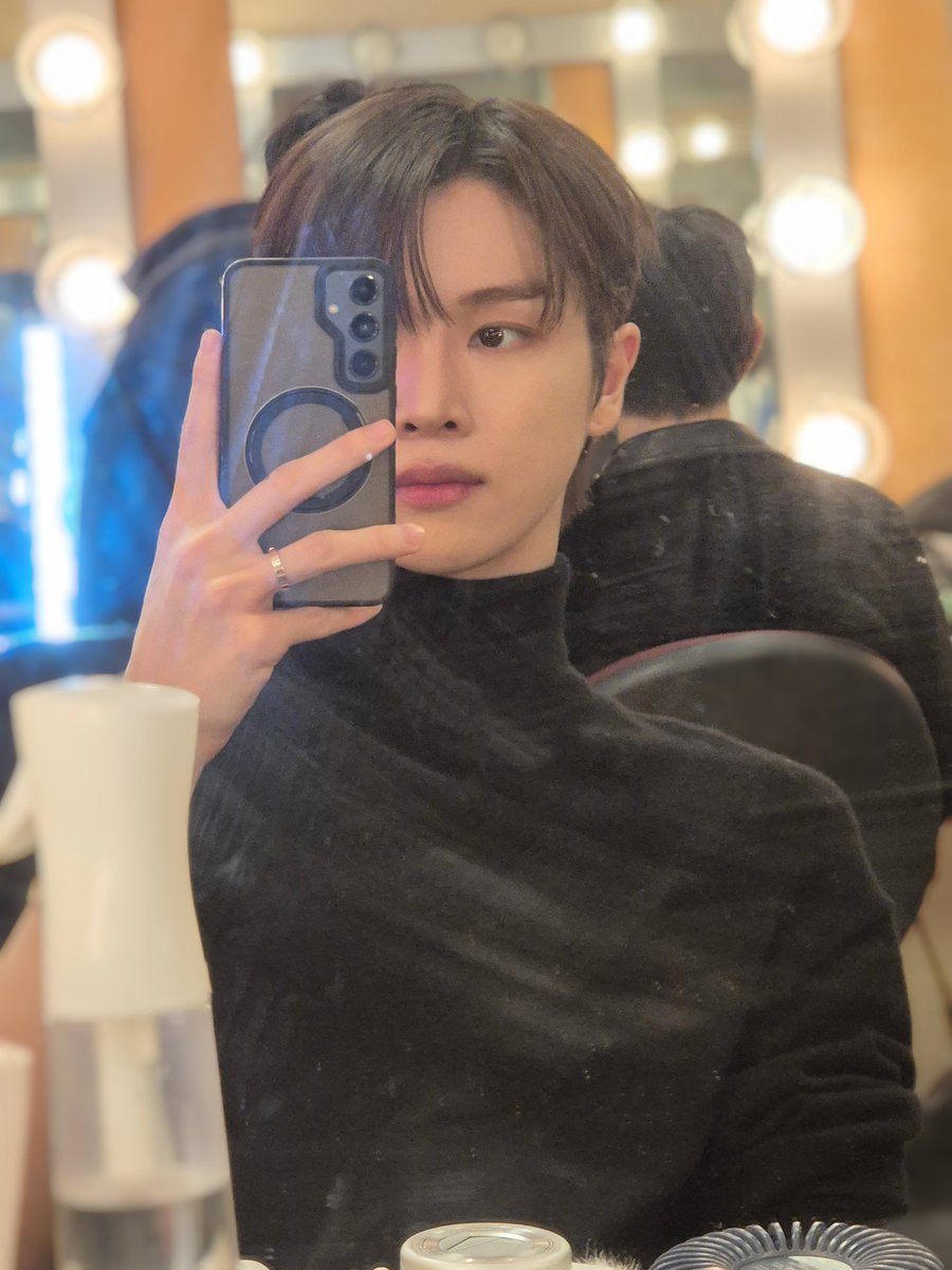 jsc_pics's tweet photo. 241123 sungchan weverse update https://t.co/kfBI48hIpU