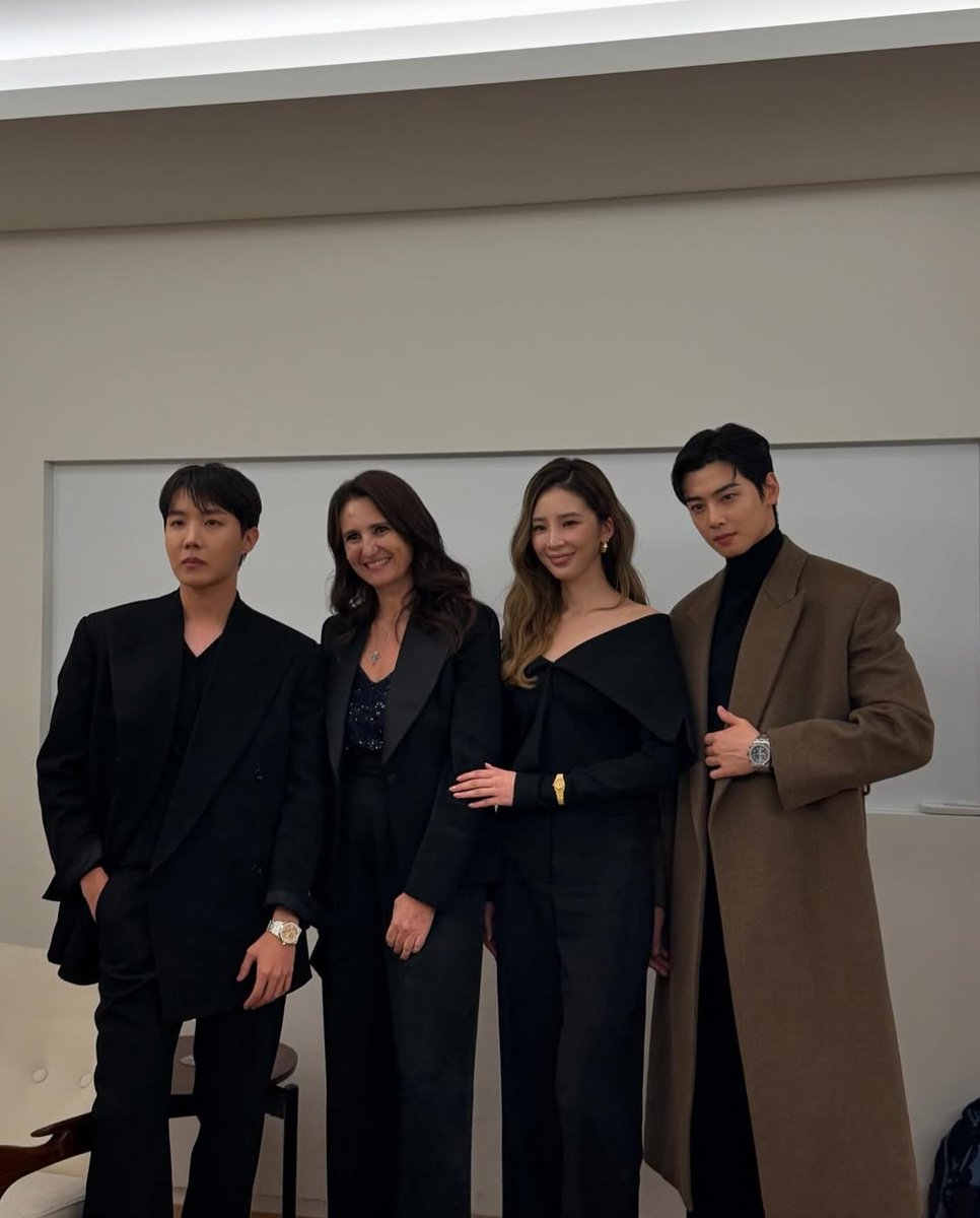 Eun Woo Access 🧸 tweet media