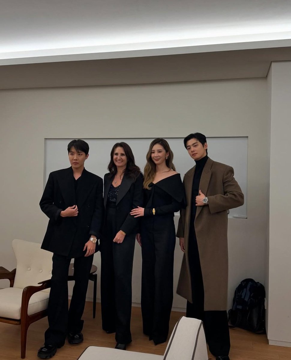 Eun Woo Access 🧸 tweet media