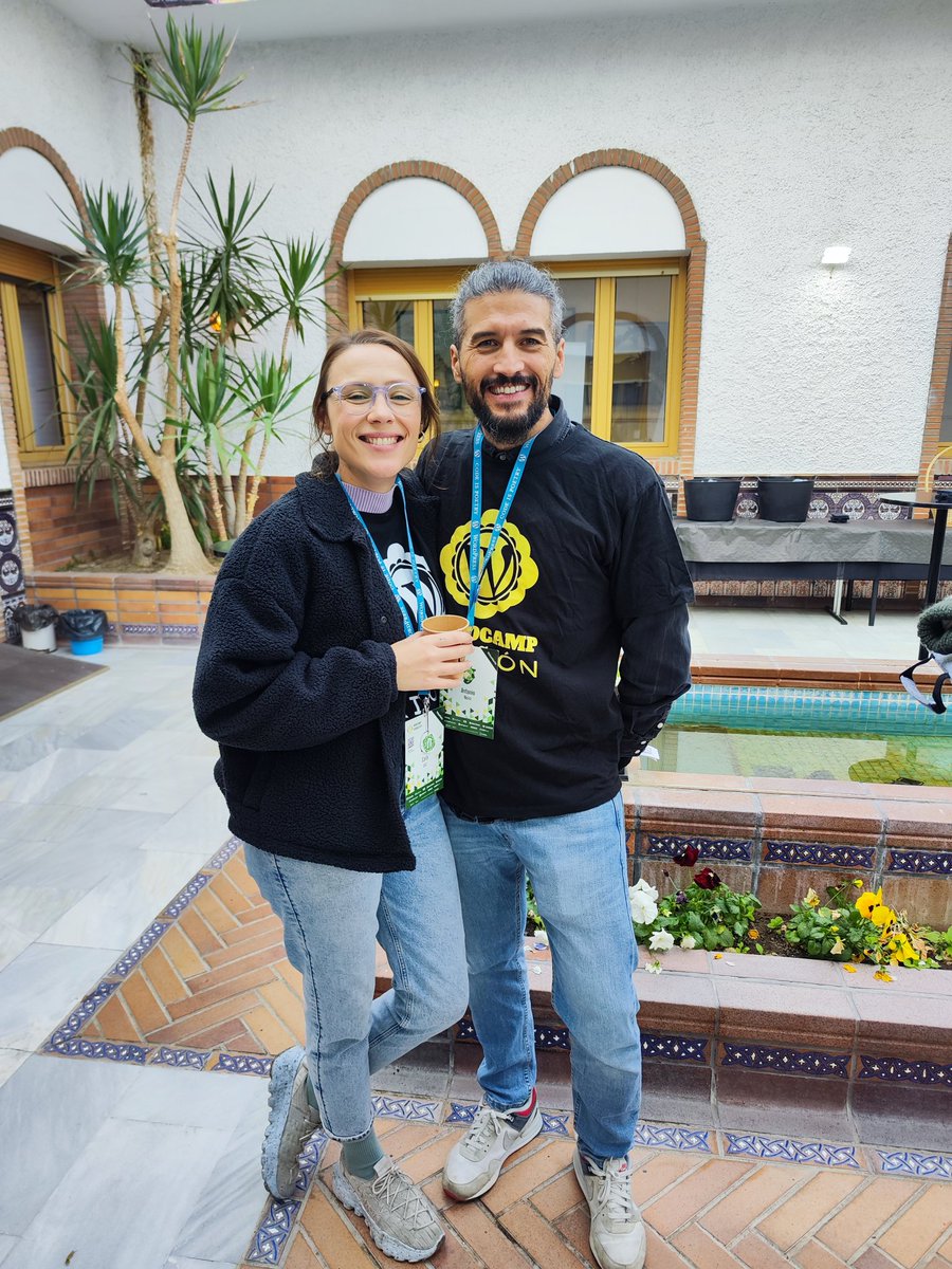 Lo más importante en una #wordcamp es hacer comunidad 
Ser voluntario es una gran forma de integrarte
#WCGriñon