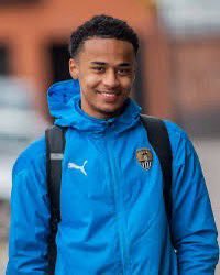 Mickleover_FC's tweet photo. NEW SIGNING ✍🏻 

We’re delighted to announce the signing of former Notts County &amp; Basford United midfielder Tyreace Palmer on a permanent deal. 

Tyreace is available for selection for today’s game against Workington. 

Welcome to the club!

#MFC ❤️🖤 https://t.co/h6ggvD8LzC