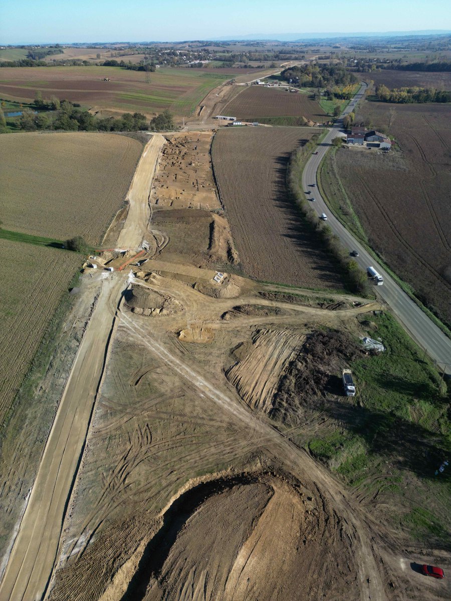 chateau_scopont's tweet photo. #A69 mensonges de #NGE #ATOSCA et ses amis corrompus alors que le procès sur le fond débute le 25 Nov. Comparez leur film https://t.co/BbJJVddHn6 avec nos photos du 17 Nov. Terrassements non commencés, autoroute en zone inondable, retards énormes. IL EST TEMPS DE STOPPER #A69. https://t.co/i0CzMUkNb0