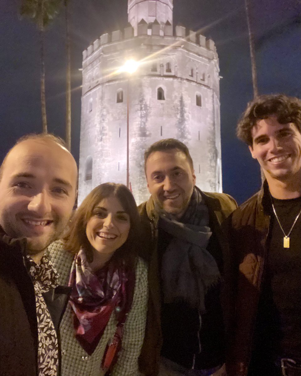 LauraFdezRgo's tweet image. 🤩Algunos de los mejores momentos del Congreso @edutec_24. Encantada de formar parte de este espacio de aprendizajes, de reencuentros y de nuevos compañeros de investigación sobre #educación y #tecnología. ¡Deseando el próximo🔜!