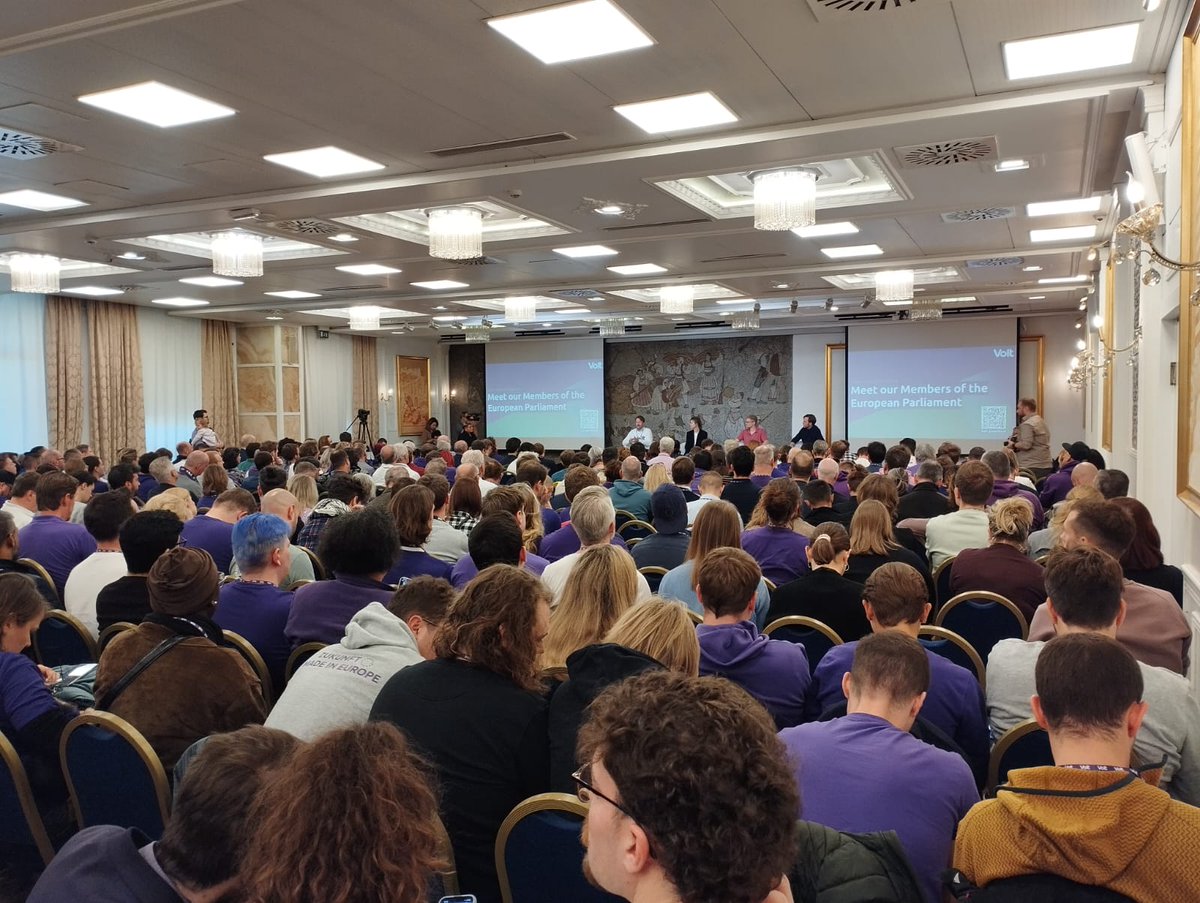 Sven Franck (Volt) ๐ช๐บ๐ธ๐ฎ๐ซ๐ท๐ฉ๐ช (@svenfranck) on Twitter photo A packed room to launch our <a href="/VoltEuropa/">Volt Europa</a> General Assembly and discuss with our MEPs how to influence politics and the #EvropskaKomisija. We can already do a lot with only 5 MEPs, we can do the same on national level. Let's launch <a href="/VoltSlovenija/">Volt Slovenija</a> ๐ธ๐ฎ Join us๐ volt.team/simple-join/sl A packed room to launch our <a href="/VoltEuropa/">Volt Europa</a> General Assembly and discuss with our MEPs how to influence politics and the #EvropskaKomisija. We can already do a lot with only 5 MEPs, we can do the same on national level. Let's launch <a href="/VoltSlovenija/">Volt Slovenija</a> ๐ธ๐ฎ Join us๐ volt.team/simple-join/sl