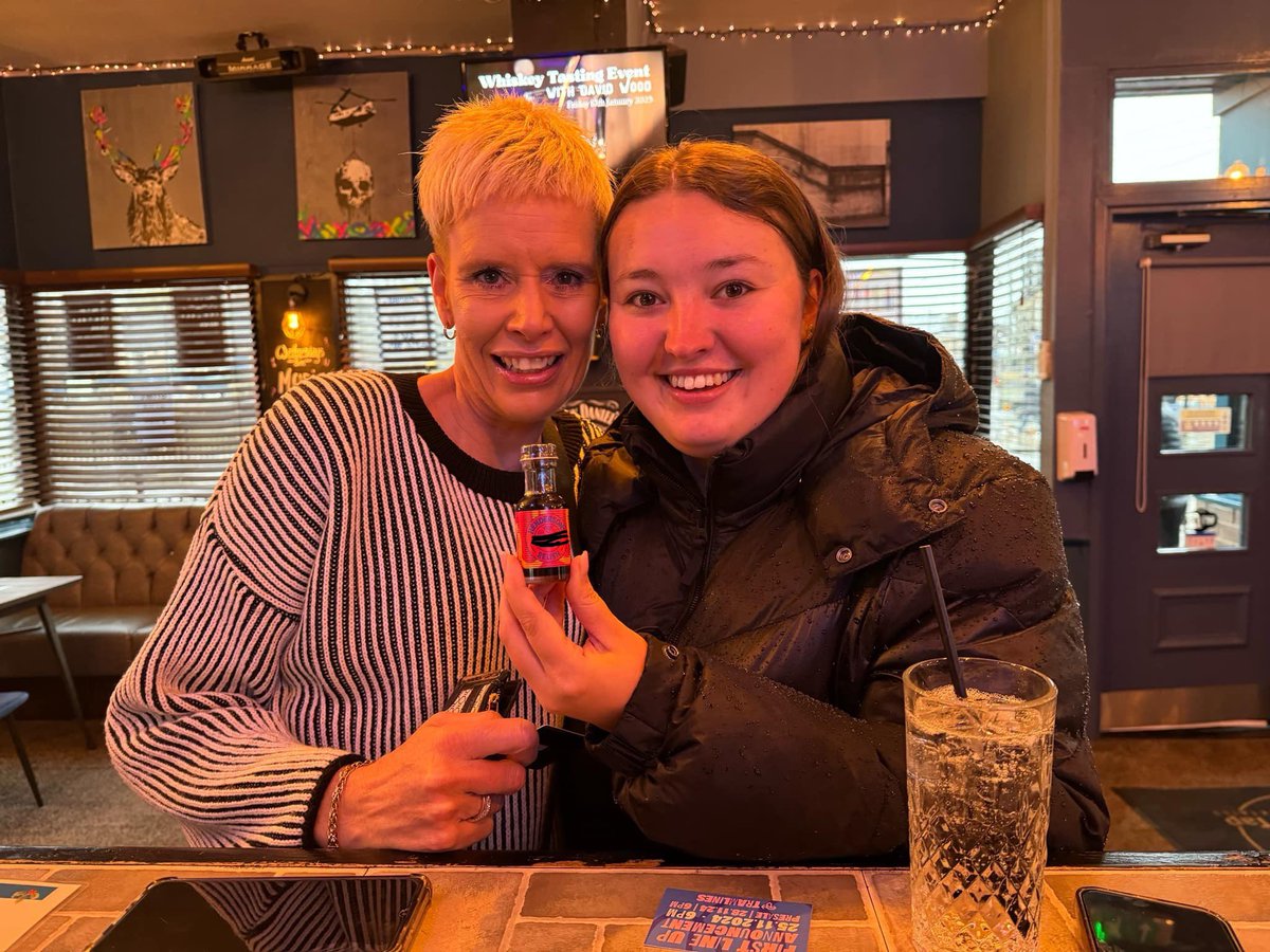 HillsboroughTap's tweet photo. thats a wrap!All the bottles are out there! Thank you to those that came in the rain to get involved-they have the secrets of the saucy line up for Tramlines 🎶
#hillsborough #independentpubs #bar #supportlocal #localpub #independentbusiness #tramlines #tramlinesfestival https://t.co/dSbt65HFcx