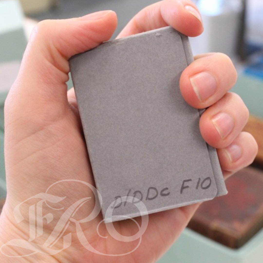 Today's theme for #ExploreYourArchive is #tiny so we are revisiting a tiny book which featured on our blog back in 2015 - a book of psalms written by Jeremiah Rich with engravings by Tho. Cross. Find out more here:
essexrecordofficeblog.co.uk/tiny-books/