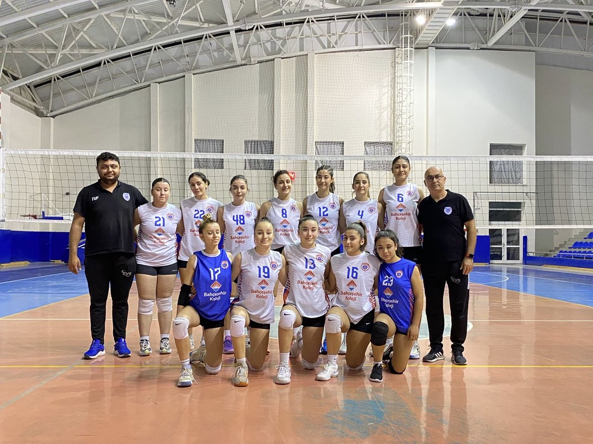 FethiyeSk's tweet photo. Ve Finaldeyiz...
Genç kızlarımız şampiyonluk mücadelesi verecek..Muğla Süper Lig Genç Kızlar yarı final maçında Genç Mavi Meleklerimiz değerli rakibini 3/0 yenerek finale yükseldi. Alt yapıya çok önem veren kulübümüz ilk defa katıldığımız Gençler liginde finale yükselmeyi başardı https://t.co/l4sZ7UP5ck