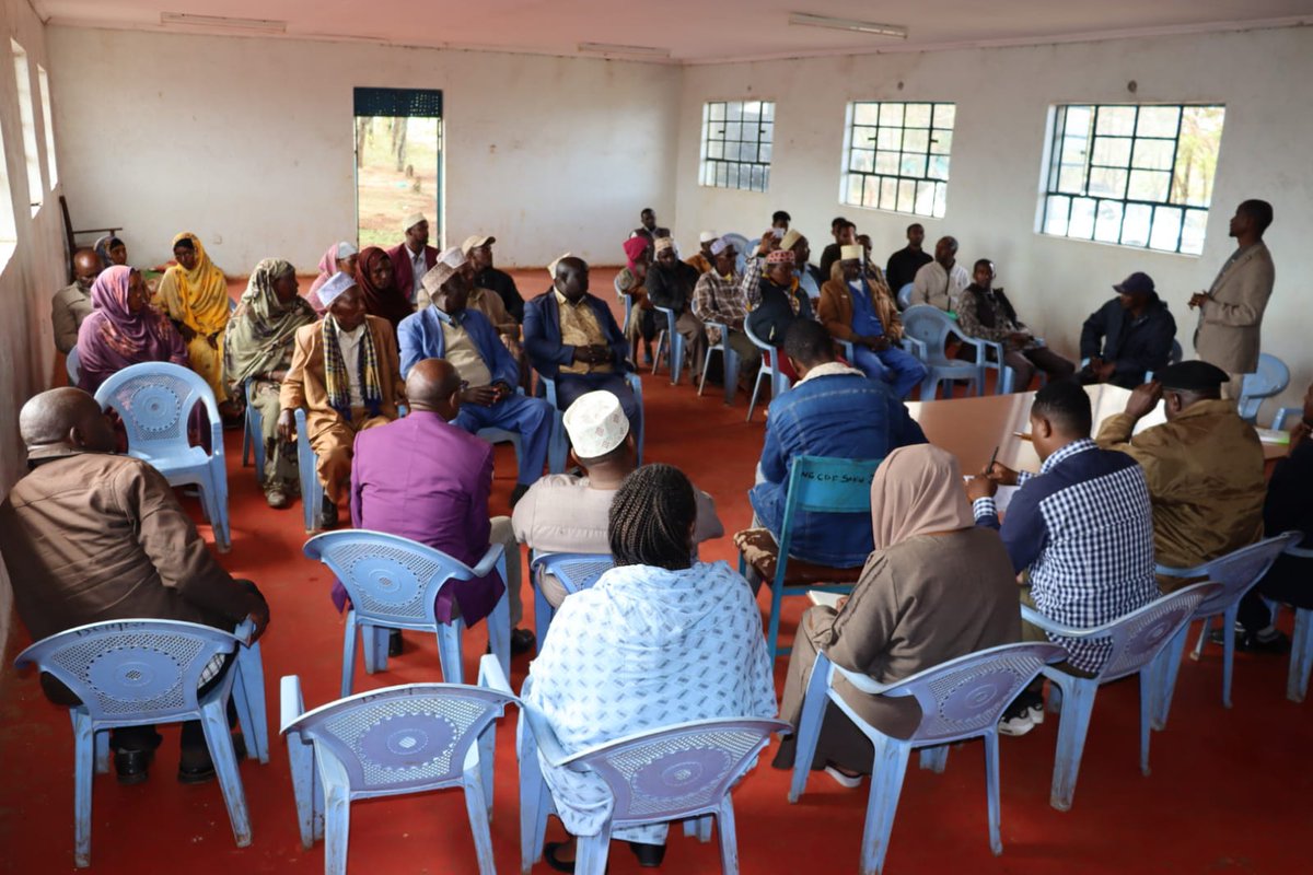 FCDCKenya's tweet photo. Community structures take the lead in fostering peace and cohesion in Marsabit County. #AJS #RANGE_Program, community-driven redress mechanisms shine as a beacon of hope and resilience.  #PeaceBuilding
 #CommunityFirst
@iofarah 
@MarsabitGov https://t.co/zb8czRkkY4