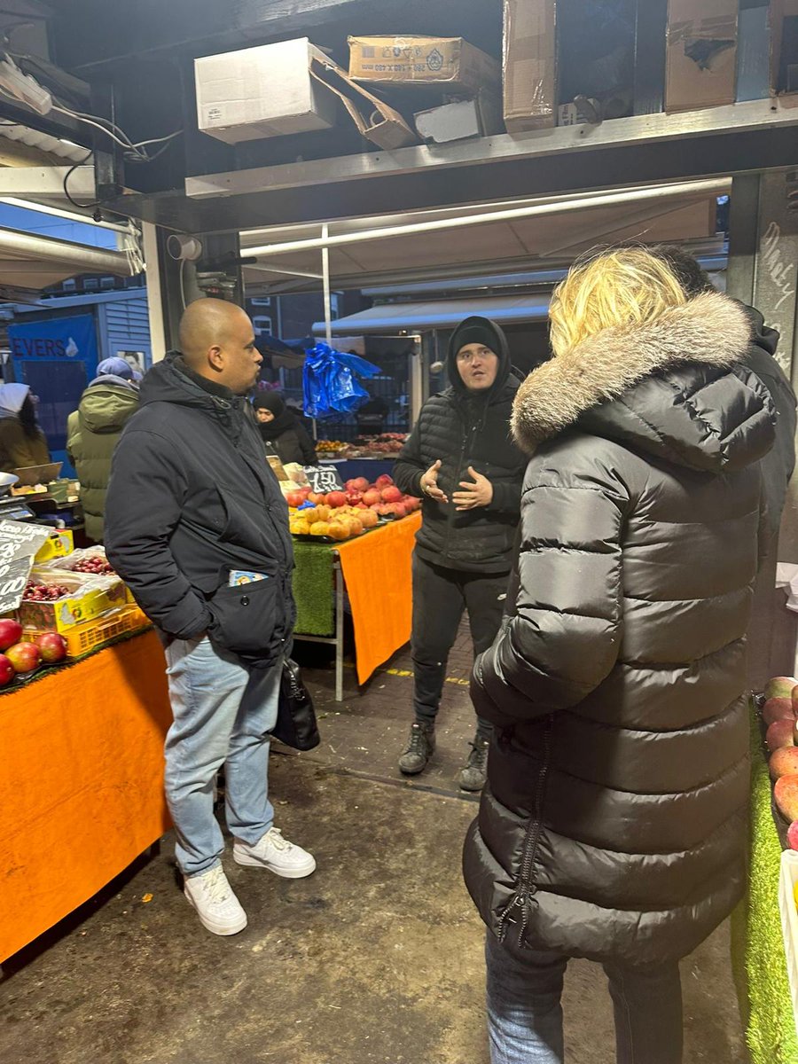 Het AD schreef over de bijeenkomst op de Haagse Markt van afgelopen week. 

Veel input opgehaald, maar ook marktondernemers gehoord met zorgen. Gisteren rondje over de markt gemaakt om daar gelijk verder over in gesprek te gaan.