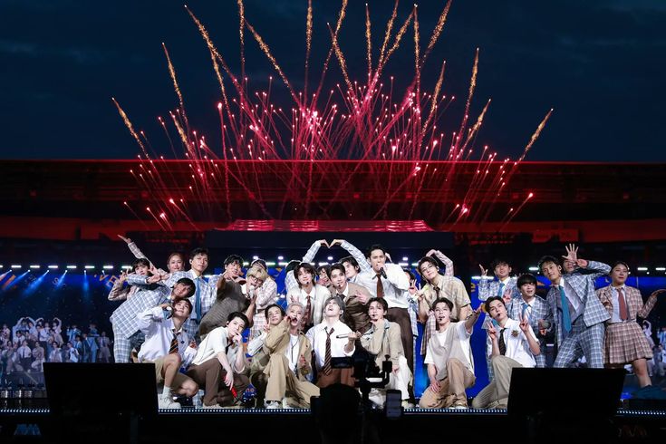 seventeenphil's tweet image. Hey Carats! 💎 Are you excited for Seventeen Right Here in Bulacan on January 18 and 19 in the Philippine Sports Stadium? 🫣 

We want to make this a memorable experience for Carats &amp;amp; Seventeen 💎!

Click on this thread to help us choose and decide the Fan Projects for Seventeen…