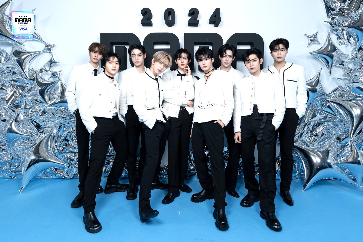 [#2024MAMA] #zerobaseone #제로베이스원 What a shining look✨ <a href="/ZB1_official/">ZEROBASEONE</a>  

The artists in their REAL moment of radiance at 2024 MAMA AWARDS!

BIG BLUR : What is Real?
2024 MAMA AWARDS

#MAMAAWARDS
#2024MAMAAWARDS
#2024MAMARedCarpet