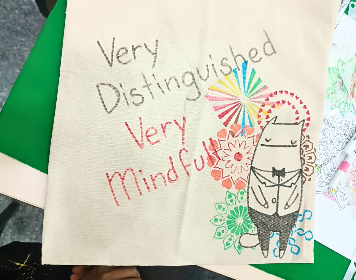 NU_Library_NU's tweet image. ☕🎨✨From Nov 11-15, NU Library & NU Psychology Club offered fun workshops & activities to help students relax during exams—crafting, mandalas, games, tea, & more! Students & Librarians loved connecting & recharging.
#ThrowbackSaturday #StressReliefWeek #NULibrary
