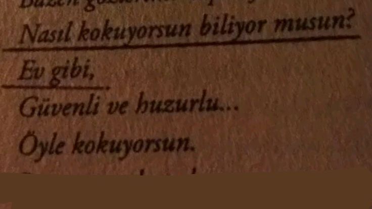 Raskolnikovsair's tweet photo. “Nasıl kokuyorsun biliyor musun?
Ev gibi” https://t.co/d0svI1ljK6