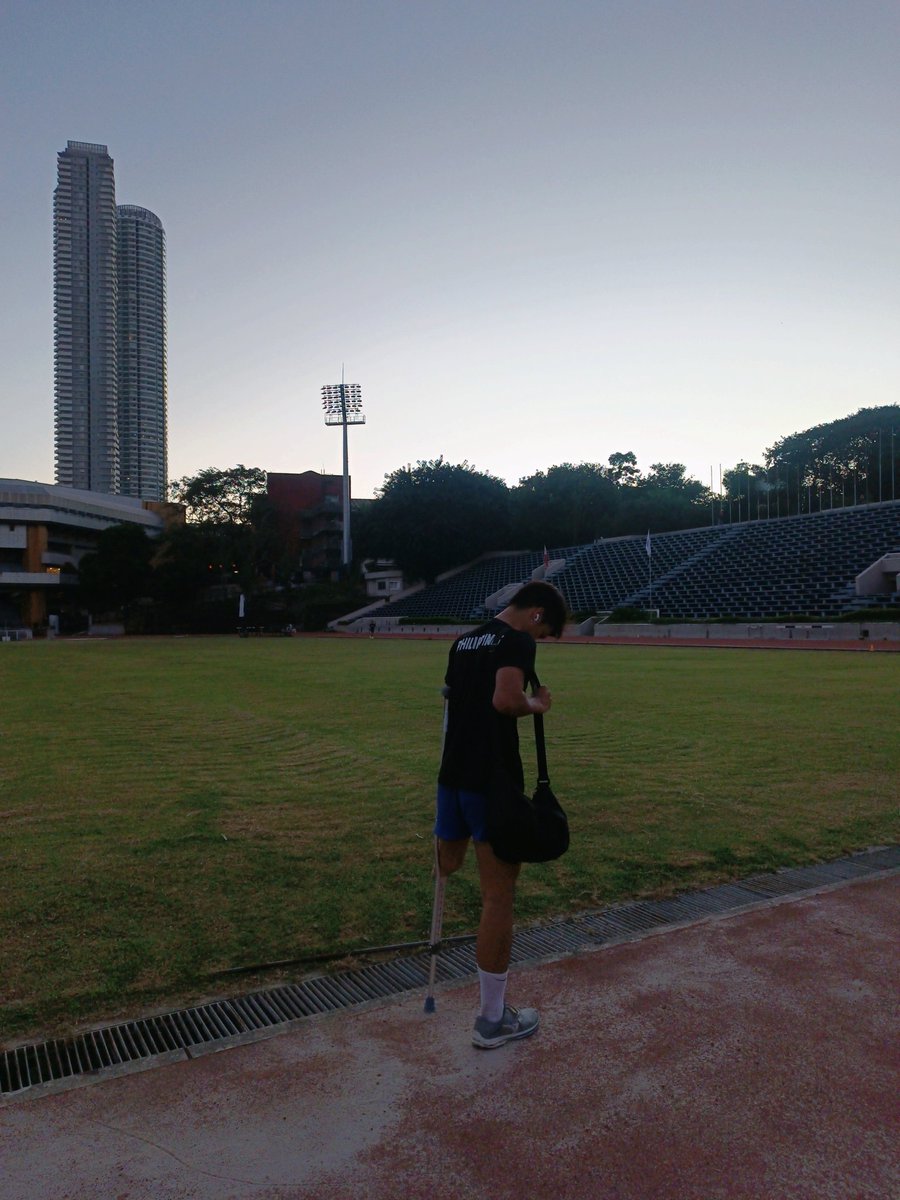 enguitoedwin's tweet photo. enjoying every bit of the moment ⏳🪐 https://t.co/KcqLUAxI4h