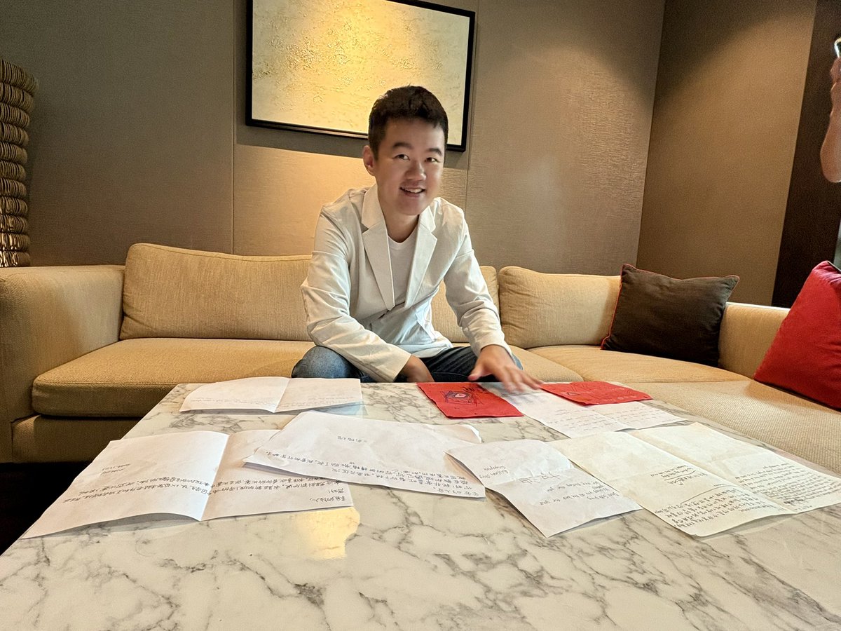 Xiaobing_Gu's tweet image. This is very nice one! Wanna know what he said? @FIDE_chess