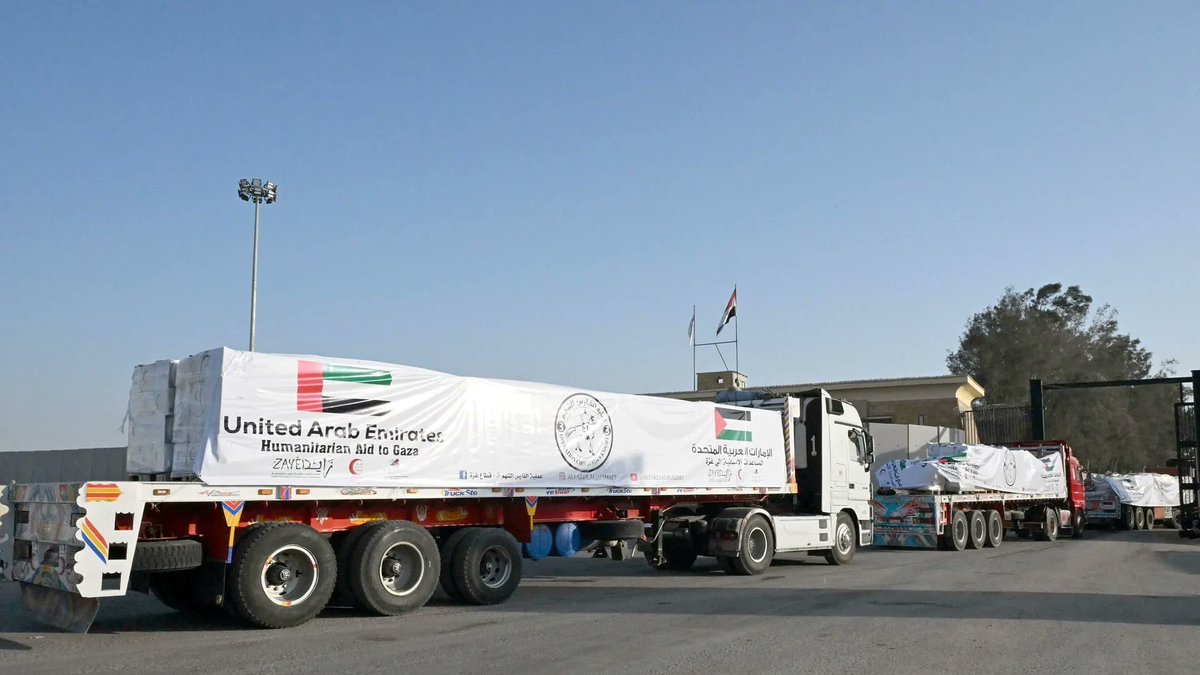 DOrzala's tweet image. Four Emirati aid convoys reach Gaza, delivering 514+ tonnes of vital supplies under Operation Chivalrous Knight 3. The UAE reaffirms its steadfast commitment to humanitarian support for Palestinians during critical times. #UAEHumanitarianAid #SupportForGaza #GlobalSolidarity