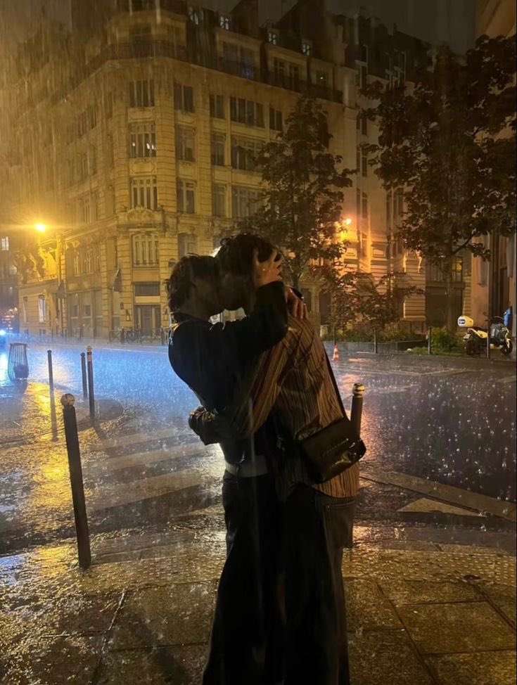 ascella_cellz's tweet photo. Maybe he wanted forgiveness. Maybe he wanted love. Maybe he wanted Brazil. https://t.co/xAUUw4h5S3
