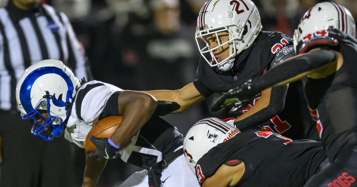 GDPsports's tweet photo. North Gwinnett Tops Newton to Reach State Quarterfinals @nghsfootball @nghsathletics #GwinnettFB https://t.co/J7SdEAGsa8 https://t.co/EBLm4vpNXA